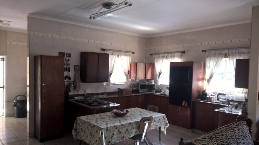 4 Bedroom Property for Sale in Wilkoppies North West